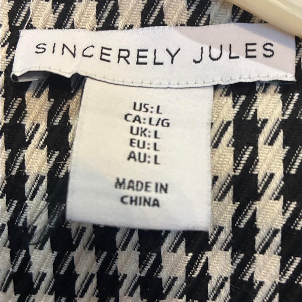 Sincerely Jules Black and White Houndstooth Vest Size Large - Picture 2 of 6